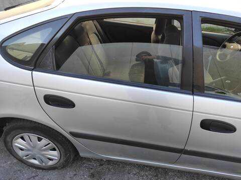 Puerta Trasera Derecha Toyota Avensis 2CTE BERLINA