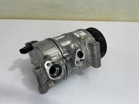 Foto 3ª: Compresor Aire Acondicionado Volkswagen Polo ADVANCE BLUEMOTION 90CV [CUSB] (2014)