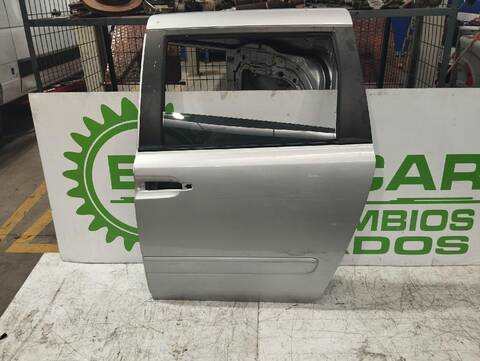 Puerta Trasera Izquierda Kia Carnival 2.9 CRDI CAT 185CV