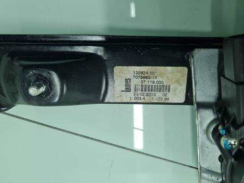 Foto 4ª: Elevalunas Manual Trasero Izquierdo Bmw Serie 3 315 320D BERLINA 184CV 135KW [N47D20C] (2010)