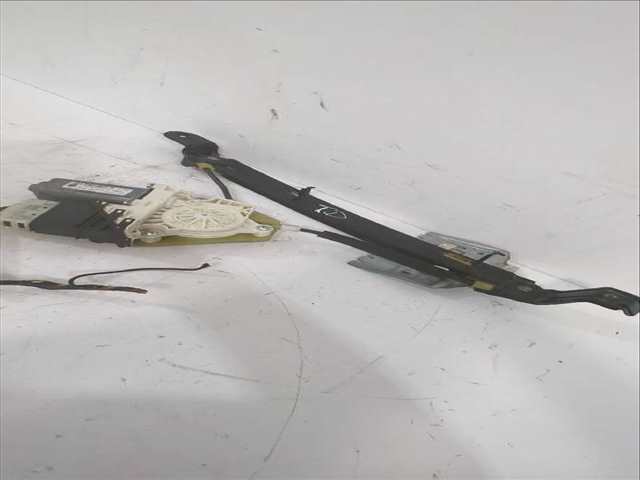 Foto 2ª: Elevalunas Manual Trasero Derecho Seat Leon 1.9 TDI 105CV [BKC BLS BXE] (2005)