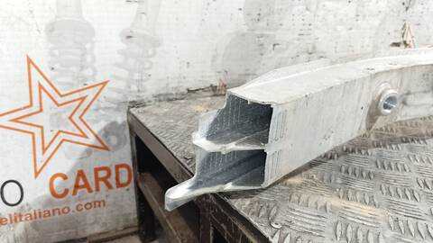 Foto 4ª: Refuerzo Paragolpes Delantero Bmw Serie 1 114 118D 143CV 105KW [N47D20C] (2012)