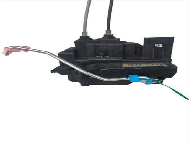 Foto 2ª: Cerradura Puerta Trasera Derecha Hyundai i20 1.4 CRDI 75CV (2008)