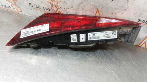 Foto 2ª: Piloto Portón Derecho Mercedes Clase C 160 C 200 206.042) BERLINA 224CV 165KW [M 254.915] (2021)