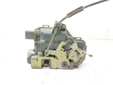 Foto 4ª: Cerradura Puerta Trasera Derecha Volkswagen Passat BERLINA 102CV 75KW (2000)