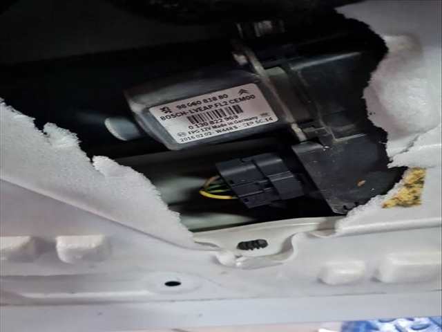 Elevalunas Eléctrico Delantero Izquierdo Peugeot 208 STYLE 99CV 73KW