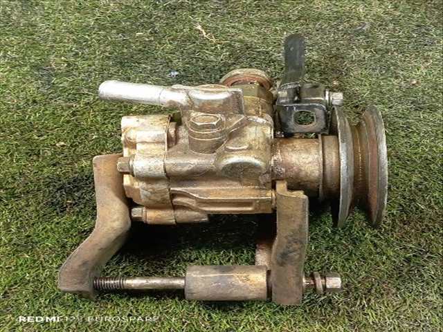 Foto 3ª: Bomba Servodireccion Nissan Patrol 2.8 TD Y61 TD6 [RD28ETI] (1999)