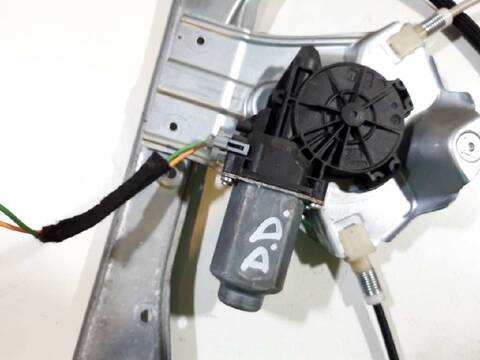 Foto 3ª: Elevalunas Eléctrico Delantero Derecho Renault Clio DYNAMIQUE GRANDTOUR 86CV 63KW [K9K T7] (2008)