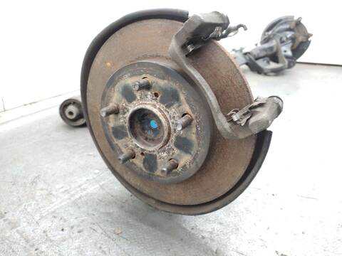 Foto 3ª: Puente Trasero Toyota Auris HYBRID ACTIVE 99CV 73KW [2ZR] (2011)