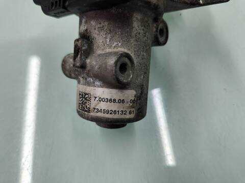 Foto 4ª: Valvula EGR Renault Megane D III BERLINA 5P DYNAMIQUE [K9K832] (2009)