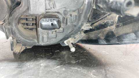 Foto 3ª: Piloto Trasero Izquierdo Opel Astra BUSINESS 110CV 81KW [B16DTE] (2017)