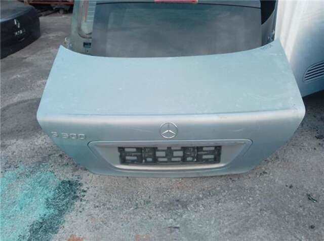 Portón Mercedes Clase S 220 4.3 430 (220.070) [4.3 LTR. - 205 KW V8 24V CAT]