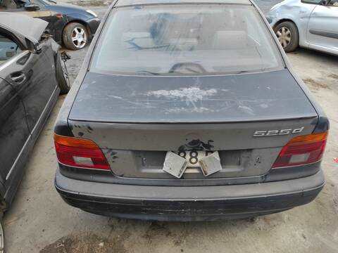 Foto 2ª: Portón Bmw Serie 5 518 256D1 BERLINA (2002)