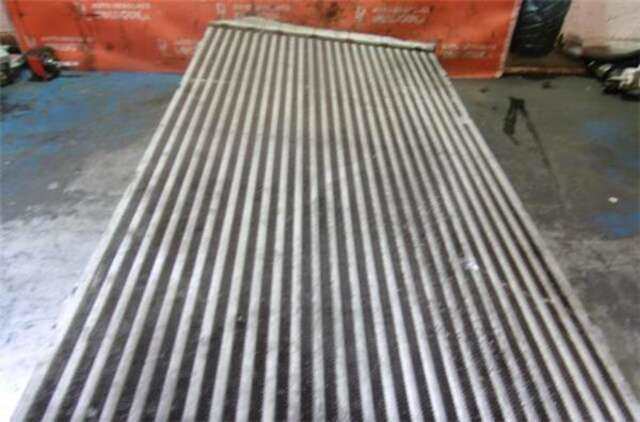 Foto 3ª: Intercooler Toyota Verso 1.6 ADVANCE [1.6 LTR. - 82 KW D-4D CAT] [N47C16A]