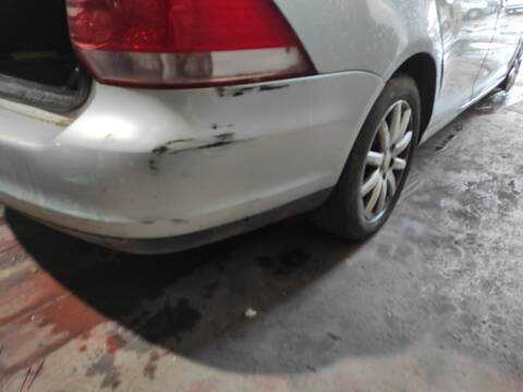 Foto 3ª: Paragolpes Trasero Volkswagen Golf BXE (2009)