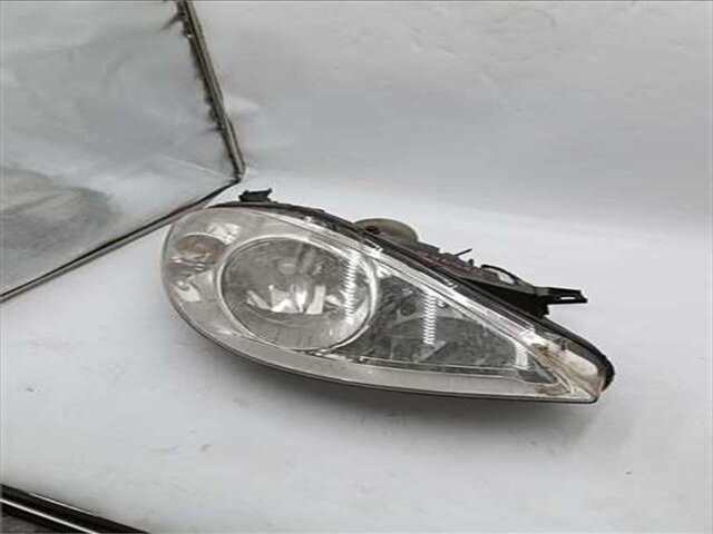 Foto 2ª: Faro Derecho Mercedes Clase A 140 2.0 A 180 CDI (169.007) [2.0 LTR. - 80 KW CDI CAT]