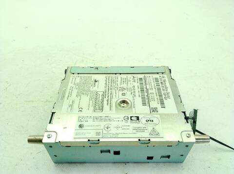 Sistema Audio Radio CD Mercedes Clase E 180 E 220 D 213.004)