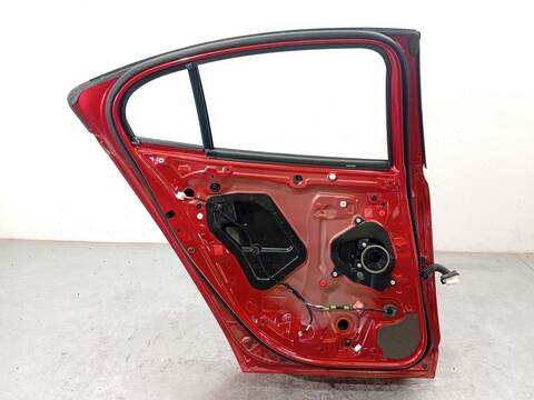 Foto 4ª: Puerta Trasera Izquierda Mazda 3 SEDAN 2.5 E-SKYACTIV-G 140CV 103KW [PY] (2025)
