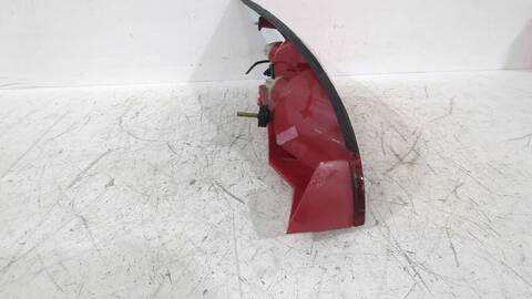 Foto 3ª: Piloto Trasero Izquierdo Ford Focus 1.8 TDCI 100CV [FFDA] (1998)