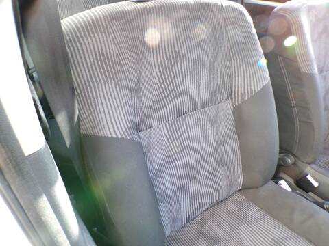 Foto 2ª: Asiento Delantero Derecho Dacia Sandero D4F F7 (2010)