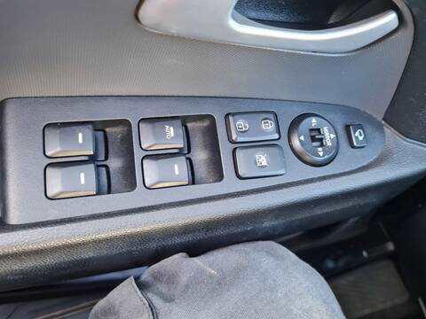 Botonera Elevalunas Kia Sportage EMOTION 4X2 116CV 85KW