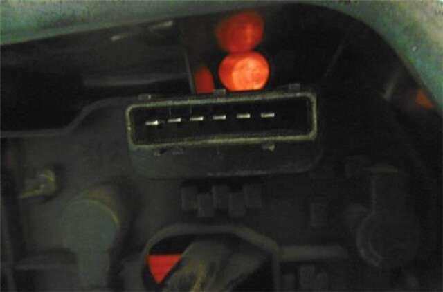 Foto 3ª: Piloto Trasero Derecho Citroen Xsara 1.6 16V [NFU (TU5JP4)]