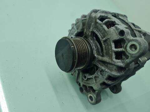 Foto 3ª: Alternador Volkswagen Passat ADVANCE BLUEMOTION 140CV 103KW [CFFB] (2012)