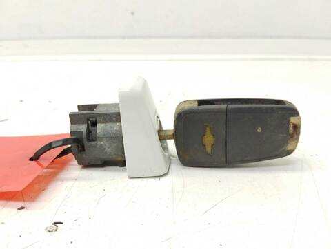 Cerradura Puerta Delantera Izquierda Chevrolet Cruze LS 163CV 120KW
