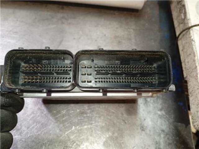 Foto 3ª: Centralita Motor ECU Volkswagen Golf 1.9 TRENDLINE [1.9 LTR. - 77 KW TDI]