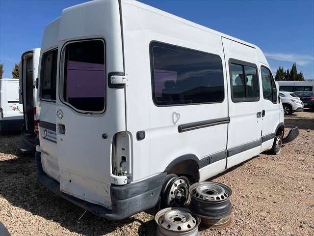 Foto 3ª: Paragolpes Trasero Nissan Interstar 2.5 DCI 120cv [G9U A6] (2007)