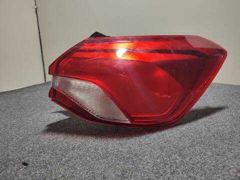 Piloto Trasero Derecho Ford Focus BERLINA