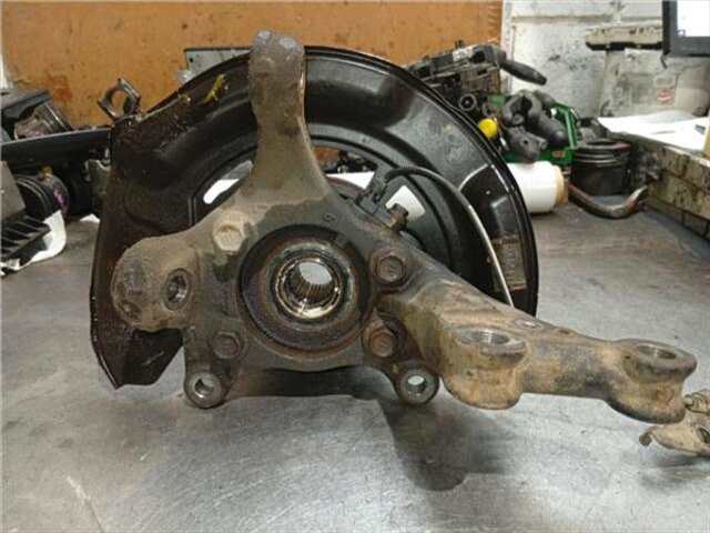 Foto 3ª: Mangueta Delantera Izquierda Toyota Rav4 2.2 ACTIVE [2.2 LTR. - 110 KW D-4D CAT]