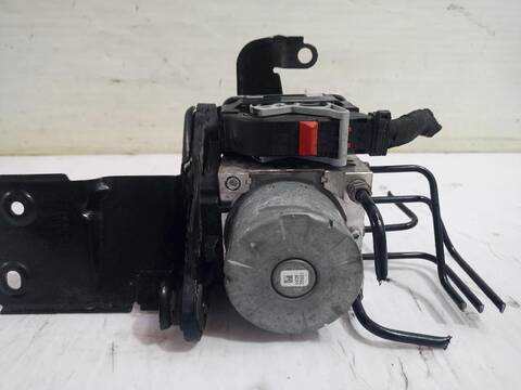 Foto 3ª: Abs Volkswagen Golf COMFORTLINE BLUEMOTION AUT. 150CV (2013)