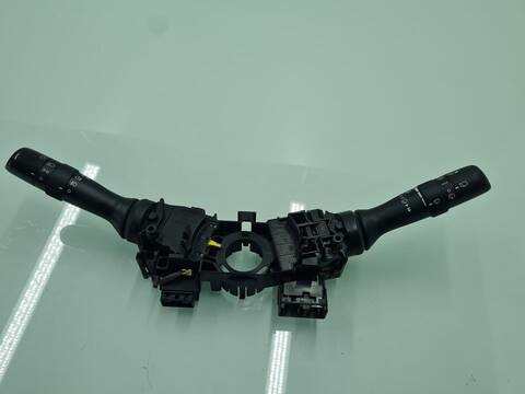 Mando Multifuncion Toyota Verso 2.0 D-4D CAT 126CV 93KW