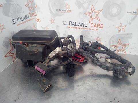 Caja Reles Fusibles Ford Transit FT 300 M CABINA SIMPLE MEDIA 125CV 92KW CAJA ABIERTA