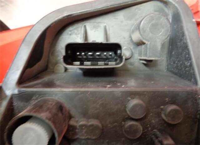 Foto 3ª: Piloto Trasero Izquierdo Renault Clio 1.5 DCI DIESEL FAP (86 CV) [K9KT7]