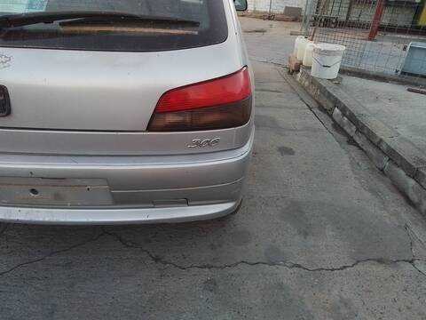 Foto 3ª: Piloto Trasero Derecho Peugeot 306 BOULEBARD BERLINA 69CV 51KW [WJY] (2000)