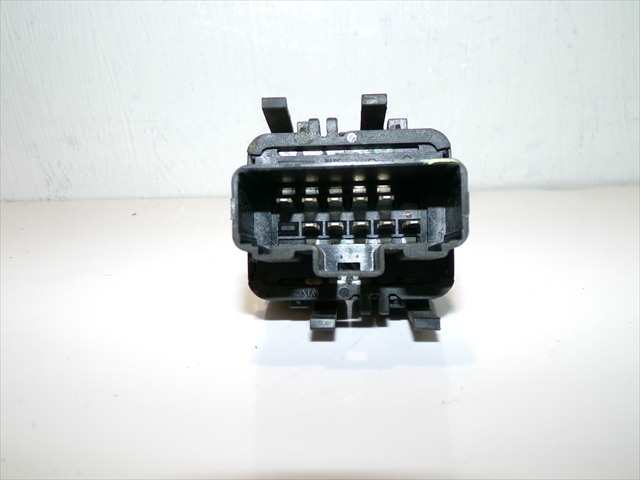 Foto 4ª: Botonera Elevalunas Renault Clio 1.5 DCI 2001-2005 [K9KA7] (2001)