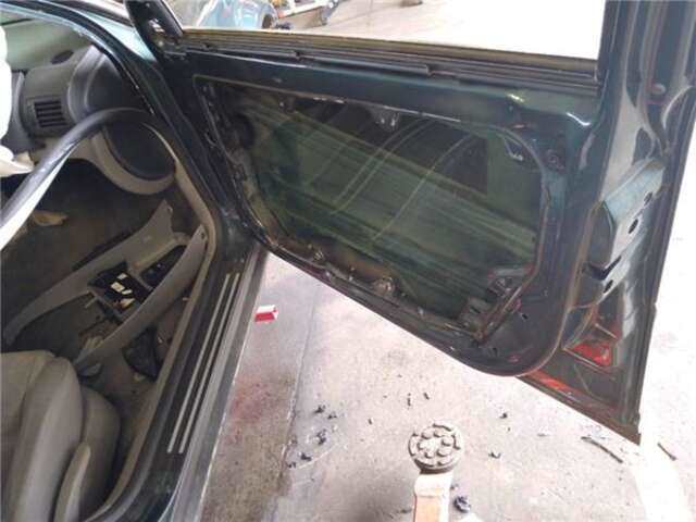 Foto 2ª: Puerta Delantera Derecha Volkswagen Passat 1.9 TDI [AVF]