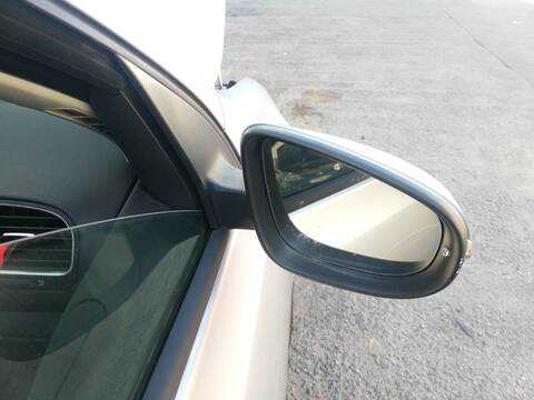 Retrovisor Derecho Volkswagen Golf CAYC