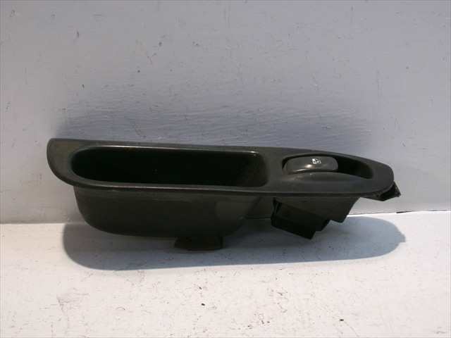 Foto 2ª: Botonera Elevalunas Renault Scenic 1.9 DTI RX4 1999-2003 [F9QA7] (2002)
