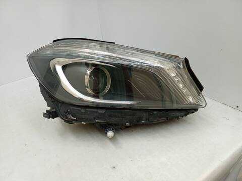 Foto 2ª: Faro Derecho Mercedes Clase A 140 A 200 CDI - D 176.008) 136CV 100KW [OM 651.930] (2014)
