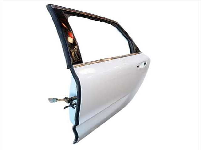 Foto 3ª: Puerta Trasera Izquierda Citroen C4 1.2 PURETECH 130 (2018)