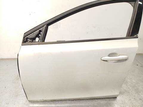 Foto 4ª: Puerta Delantera Izquierda Volvo V40 D2 HATCHBACK 120CV 88KW [D4204T8] (2018)