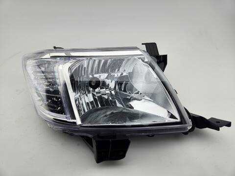 Faro Derecho Toyota Hilux EXTRA CAB 4X4 102CV 75KW