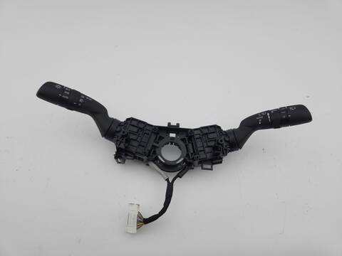 Mando Multifuncion Toyota Yaris 1.5 HYBRID MXPH11) 92CV 68KW