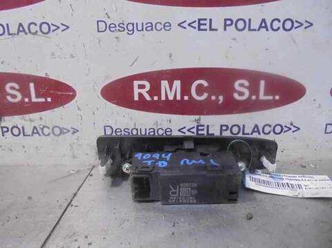 Foto 3ª: Botonera Elevalunas Mitsubishi Montero 3.2 DI-D INFORM 5-TRG.) 200CV 147KW [4M41] (2011)