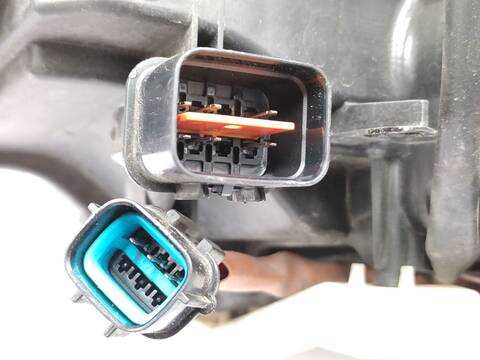 Foto 3ª: Faro Derecho Peugeot 4007 2.2 HDI 156CV 115KW [4HK] (2011)