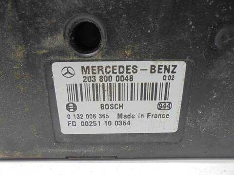 Foto 2ª: Centralita Cierre Centralizado Mercedes Clase C 160 200 CDI 203.004) BERLINA 116CV 85KW [611962] (2000)