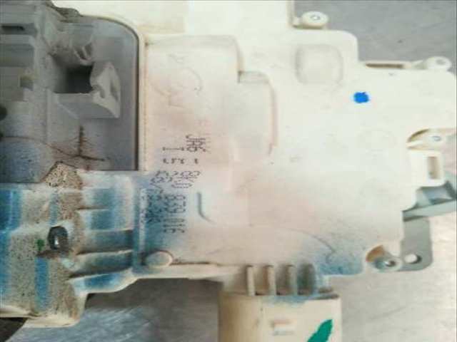 Foto 3ª: Cerradura Puerta Trasera Derecha Audi A4 BASICO 143CV 105KW [CAGA] (2009)